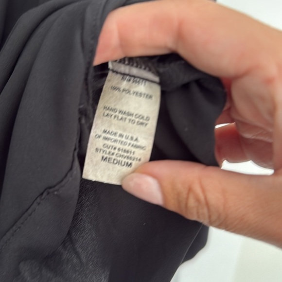 Black blouses​ - Picture 2 of 3